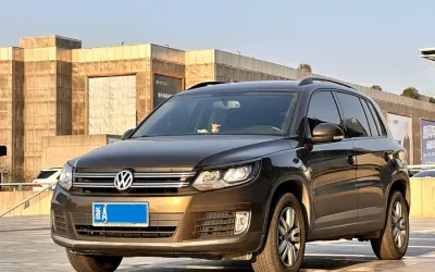 Volkswagen Volkswagen Passat в цвете и кузовом – это идеальный выбор среди китайских автомобилей. Доступная цена и надежность гарантированы.