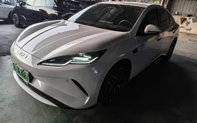 BYD BYD Seal 05 DM-i в цвете и кузовом – это идеальный выбор среди китайских автомобилей. Доступная цена и надежность гарантированы.