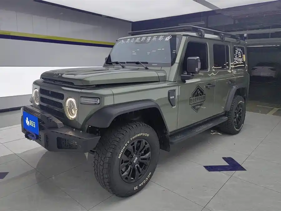 212 212 T01 в цвете и кузовом – это идеальный выбор среди китайских автомобилей. Доступная цена и надежность гарантированы.