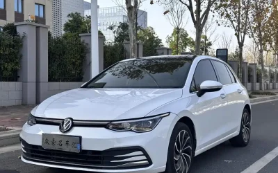 Volkswagen Volkswagen Sagitar в цвете и кузовом – это идеальный выбор среди китайских автомобилей. Доступная цена и надежность гарантированы.