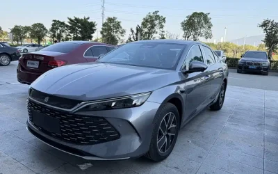 BYD BYD Sealion 05 DM-i в цвете и кузовом – это идеальный выбор среди китайских автомобилей. Доступная цена и надежность гарантированы.
