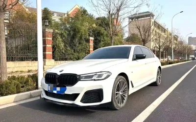 BMW BMW 3 Series в цвете и кузовом – это идеальный выбор среди китайских автомобилей. Доступная цена и надежность гарантированы.