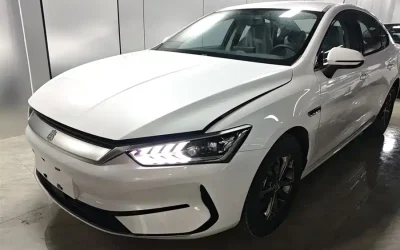 BYD BYD Song L DM-i в цвете и кузовом – это идеальный выбор среди китайских автомобилей. Доступная цена и надежность гарантированы.