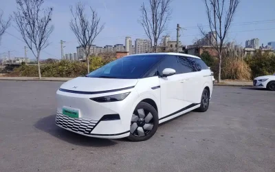 Xpeng Xpeng G3 в цвете и кузовом – это идеальный выбор среди китайских автомобилей. Доступная цена и надежность гарантированы.