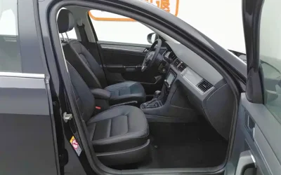 r1032779-volkswagen-bora-2014_image_001