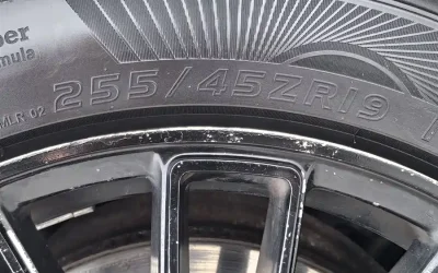 Porsche Porsche Cayenne в цвете и кузовом – это идеальный выбор среди китайских автомобилей. Доступная цена и надежность гарантированы.