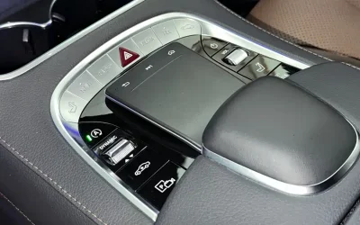 Mercedes-Benz Mercedes-Benz E-Class в цвете и кузовом – это идеальный выбор среди китайских автомобилей. Доступная цена и надежность гарантированы.