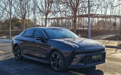 Lynk & Co Lynk & Co 02 в цвете и кузовом – это идеальный выбор среди китайских автомобилей. Доступная цена и надежность гарантированы.