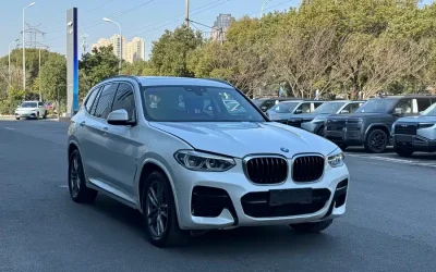 BMW BMW 3 Series в цвете и кузовом – это идеальный выбор среди китайских автомобилей. Доступная цена и надежность гарантированы.