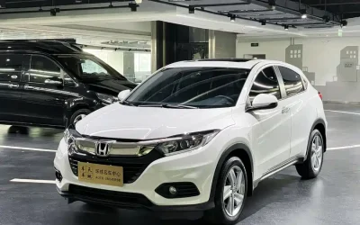 Honda Honda Jade в цвете и кузовом – это идеальный выбор среди китайских автомобилей. Доступная цена и надежность гарантированы.