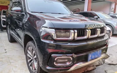 Beijing Off-road BAIC BJ40 в цвете и кузовом – это идеальный выбор среди китайских автомобилей. Доступная цена и надежность гарантированы.