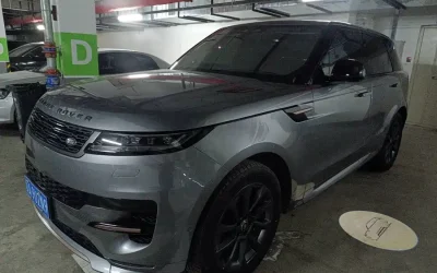 Land Rover Land Rover Range Rover в цвете и кузовом – это идеальный выбор среди китайских автомобилей. Доступная цена и надежность гарантированы.