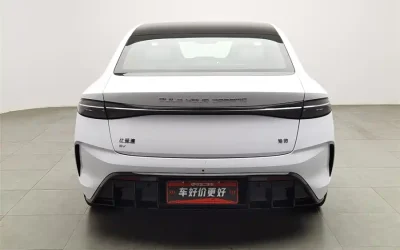 BYD BYD Song L DM-i в цвете и кузовом – это идеальный выбор среди китайских автомобилей. Доступная цена и надежность гарантированы.
