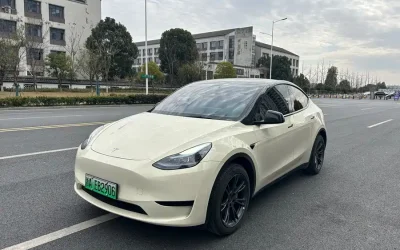 r1048941-tesla-model-y-2024_image_001