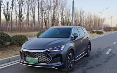 BYD BYD Song L DM-i в цвете и кузовом – это идеальный выбор среди китайских автомобилей. Доступная цена и надежность гарантированы.