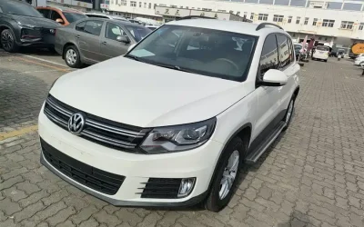 Volkswagen Volkswagen Magotan в цвете и кузовом – это идеальный выбор среди китайских автомобилей. Доступная цена и надежность гарантированы.