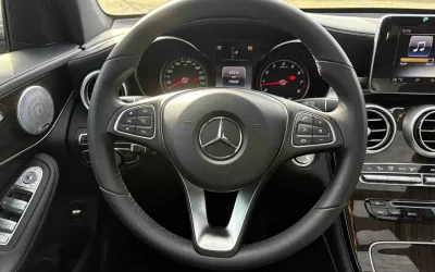 Mercedes-Benz Mercedes-Benz C-Class в цвете и кузовом – это идеальный выбор среди китайских автомобилей. Доступная цена и надежность гарантированы.