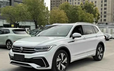 r1051128-volkswagen-tiguan-l-2023_image_011