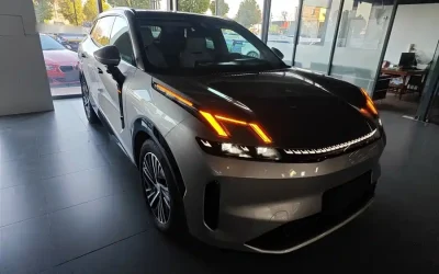 Lynk & Co Lynk & Co 02 в цвете и кузовом – это идеальный выбор среди китайских автомобилей. Доступная цена и надежность гарантированы.