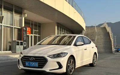 Hyundai Hyundai Elantra в цвете и кузовом – это идеальный выбор среди китайских автомобилей. Доступная цена и надежность гарантированы.