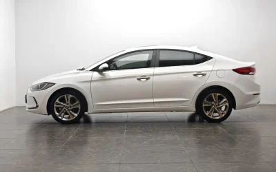 r1058209-hyundai-elantra-2018_image_001