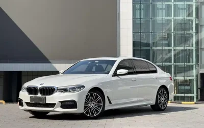BMW BMW 3 Series в цвете и кузовом – это идеальный выбор среди китайских автомобилей. Доступная цена и надежность гарантированы.