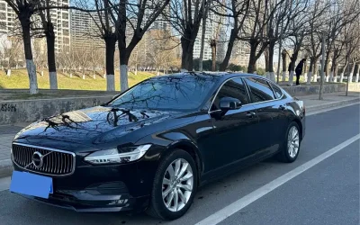 r1060091-volvo-s90-2018_image_001