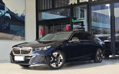 BMW BMW 3 Series в цвете и кузовом – это идеальный выбор среди китайских автомобилей. Доступная цена и надежность гарантированы.