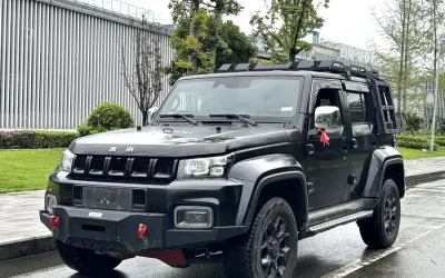 Beijing Off-road BAIC BJ40 в цвете и кузовом – это идеальный выбор среди китайских автомобилей. Доступная цена и надежность гарантированы.