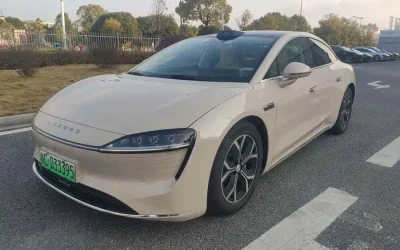 LUXEED AITO R7 в цвете и кузовом – это идеальный выбор среди китайских автомобилей. Доступная цена и надежность гарантированы.