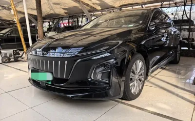 Hongqi Hongqi H5 в цвете и кузовом – это идеальный выбор среди китайских автомобилей. Доступная цена и надежность гарантированы.