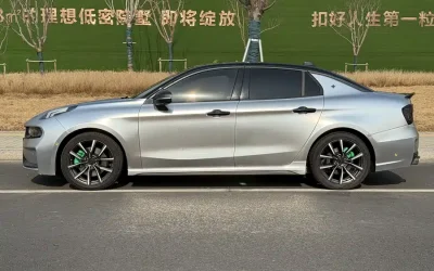 Lynk & Co Lynk & Co в цвете Lynk & Co и кузовом Lynk & Co – это идеальный выбор среди китайских автомобилей. Доступная цена и надежность гарантированы.