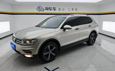 Volkswagen Volkswagen Passat в цвете и кузовом – это идеальный выбор среди китайских автомобилей. Доступная цена и надежность гарантированы.