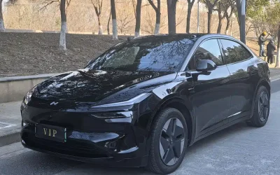 ONVO ONVO L90 в цвете и кузовом – это идеальный выбор среди китайских автомобилей. Доступная цена и надежность гарантированы.