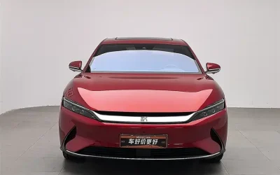 BYD BYD Song L DM-i в цвете и кузовом – это идеальный выбор среди китайских автомобилей. Доступная цена и надежность гарантированы.