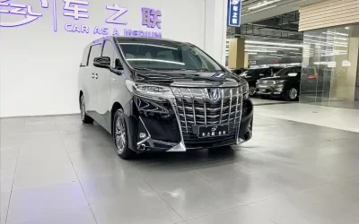 Toyota Toyota Corolla Cross в цвете и кузовом – это идеальный выбор среди китайских автомобилей. Доступная цена и надежность гарантированы.