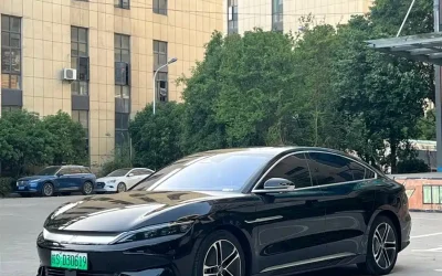 BYD BYD Song L DM-i в цвете и кузовом – это идеальный выбор среди китайских автомобилей. Доступная цена и надежность гарантированы.