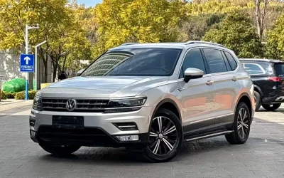Volkswagen Volkswagen Passat в цвете и кузовом – это идеальный выбор среди китайских автомобилей. Доступная цена и надежность гарантированы.
