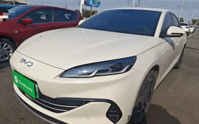 BYD BYD Song L DM-i в цвете и кузовом – это идеальный выбор среди китайских автомобилей. Доступная цена и надежность гарантированы.