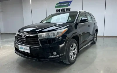 Toyota Toyota Corolla Cross в цвете и кузовом – это идеальный выбор среди китайских автомобилей. Доступная цена и надежность гарантированы.