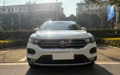 Volkswagen Volkswagen Sagitar в цвете и кузовом – это идеальный выбор среди китайских автомобилей. Доступная цена и надежность гарантированы.