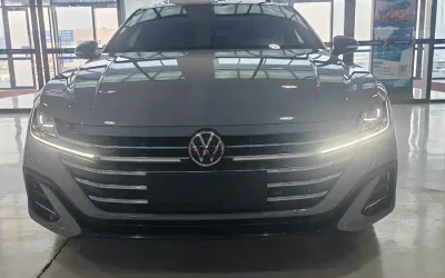 Volkswagen Volkswagen Sagitar в цвете и кузовом – это идеальный выбор среди китайских автомобилей. Доступная цена и надежность гарантированы.