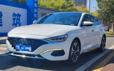 Hyundai Hyundai Elantra в цвете и кузовом – это идеальный выбор среди китайских автомобилей. Доступная цена и надежность гарантированы.