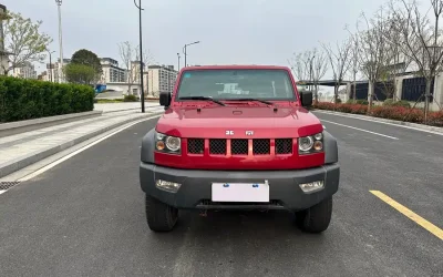 Beijing Off-road BAIC BJ40 в цвете и кузовом – это идеальный выбор среди китайских автомобилей. Доступная цена и надежность гарантированы.