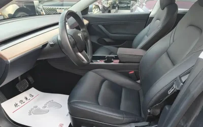 Audi Audi A8 в цвете и кузовом – это идеальный выбор среди китайских автомобилей. Доступная цена и надежность гарантированы.