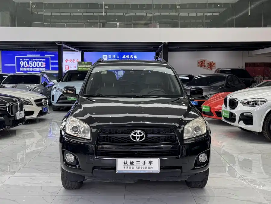 Toyota Toyota Rav4 в цвете и кузовом – это идеальный выбор среди китайских автомобилей. Доступная цена и надежность гарантированы.