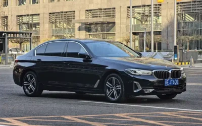 BMW BMW 3 Series в цвете и кузовом – это идеальный выбор среди китайских автомобилей. Доступная цена и надежность гарантированы.