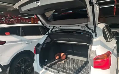 BMW BMW 3 Series в цвете и кузовом – это идеальный выбор среди китайских автомобилей. Доступная цена и надежность гарантированы.