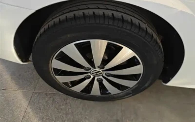 Volkswagen Volkswagen Lavida в цвете и кузовом – это идеальный выбор среди китайских автомобилей. Доступная цена и надежность гарантированы.