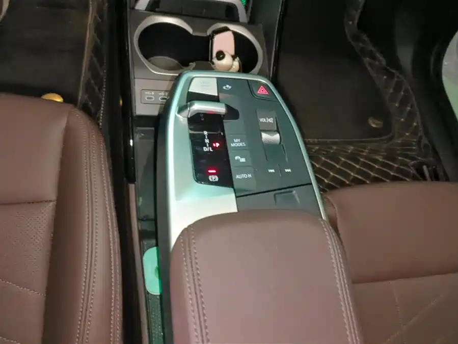 BMW BMW X5 в цвете и кузовом – это идеальный выбор среди китайских автомобилей. Доступная цена и надежность гарантированы.